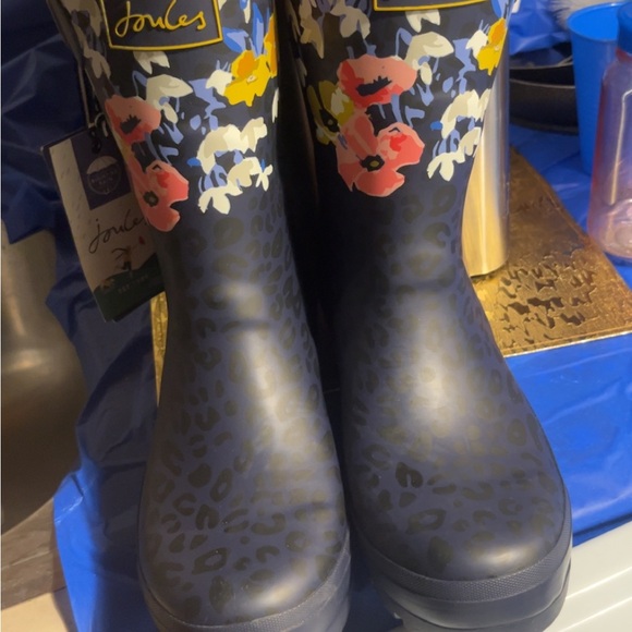 NWT Rainboots Size 9 - Picture 4 of 4
